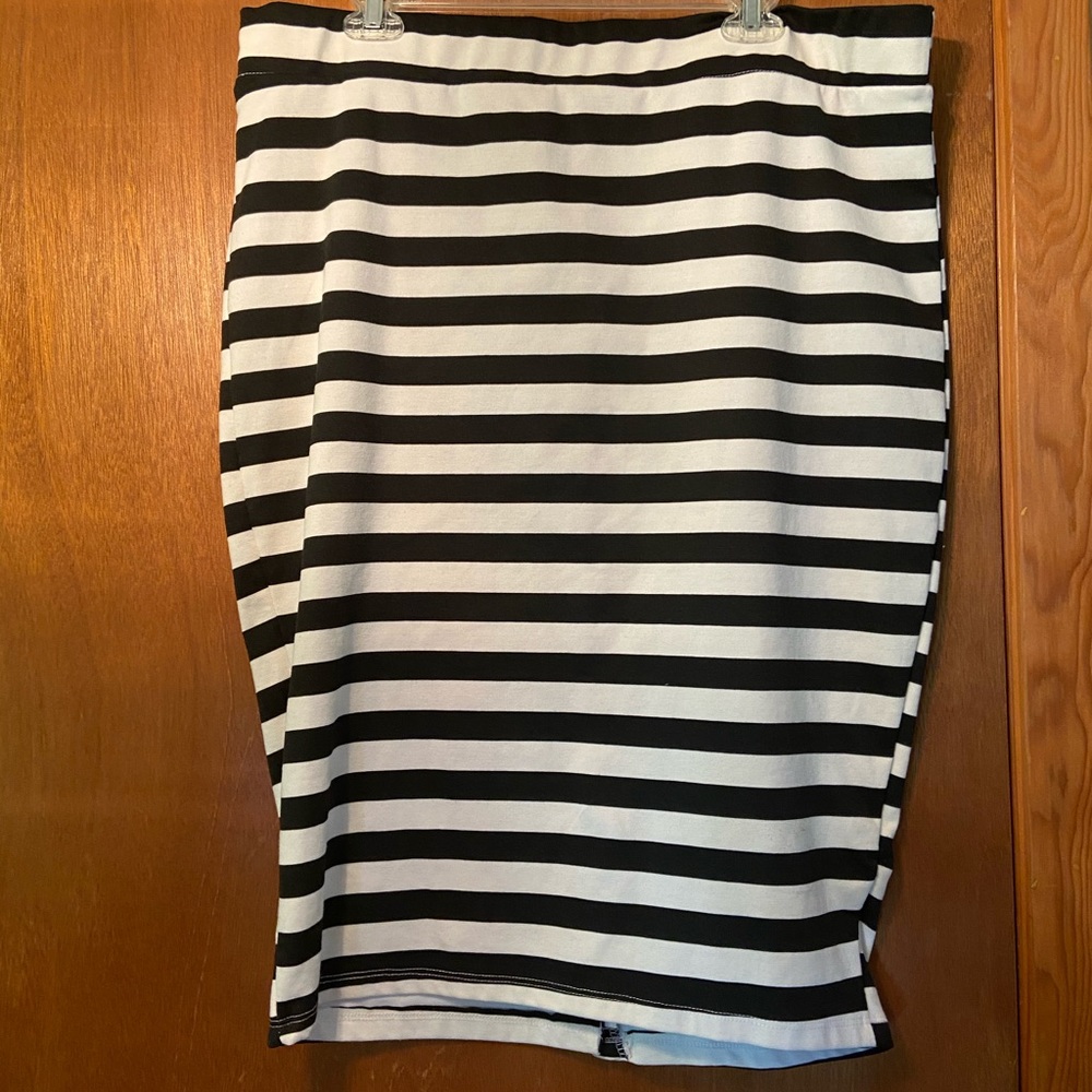 Pencil skirt